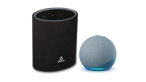 Un haut-parleur dts Play-Fi associé avec un Echo Dot d’Amazon.