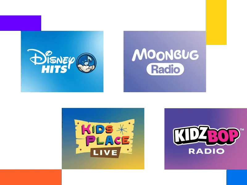 Quatre logos colorés pour la musique pour enfants : Disney Hits (fond bleu), Moonbug Radio (violet), Kids Place Live (jaune avec des formes), et KIDZ BOP Radio (fond noir et rose dégradé).